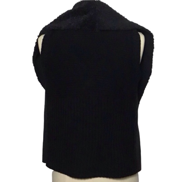 Chelsea & Theodore Faux Fur Vest (NWT) (Size: Small) - Picture 4 of 5